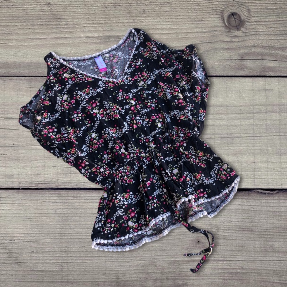 No Boundaries Black Floral Peplum Drawstring Blouse